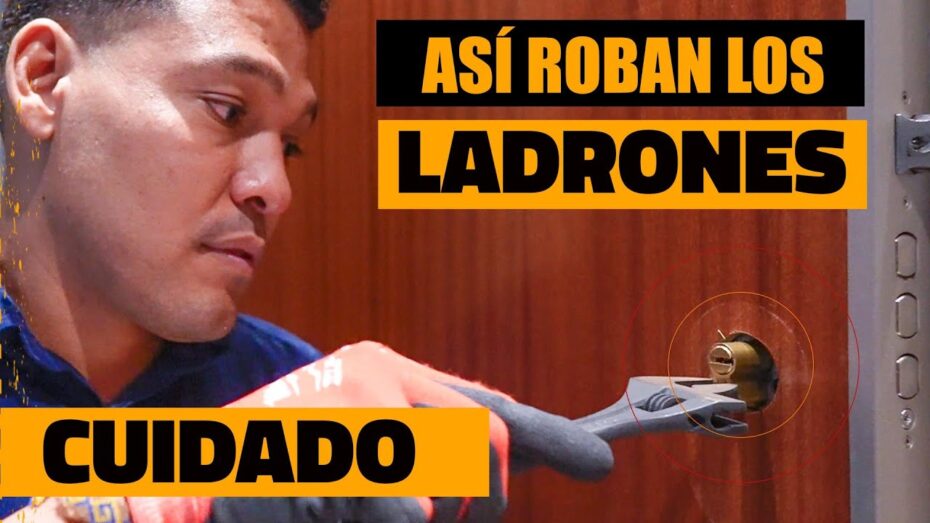 Cómo asegurar una puerta con cerrojos