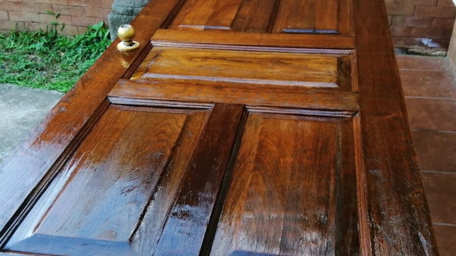 Cómo barnizar una puerta